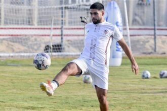 فيفا يكشف أسباب إيقاف قيد الزمالك في قضية عمر فرج والنادي السويدي