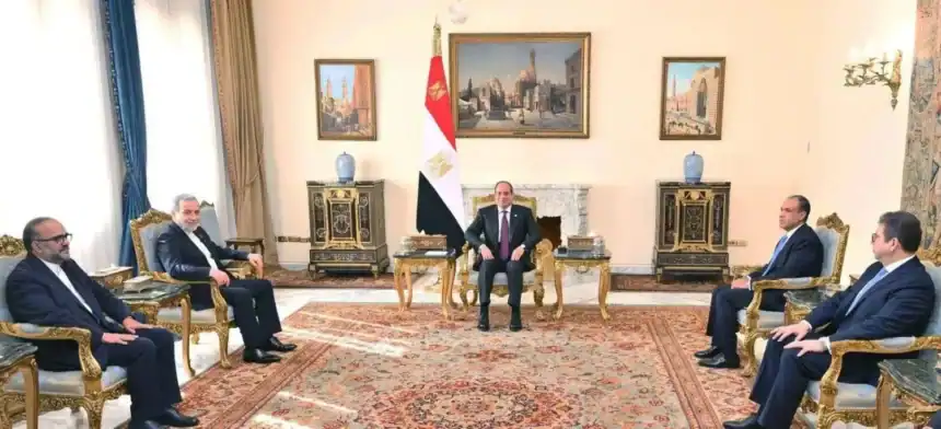 مصر تكثّف اتصالاتها الإقليمية لاحتواء التوتر بين واشنطن وطهران