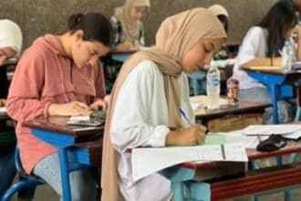 922 ألف طالب يؤدون امتحاني اللغة الثانية والاقتصاد بالثانوية العامة