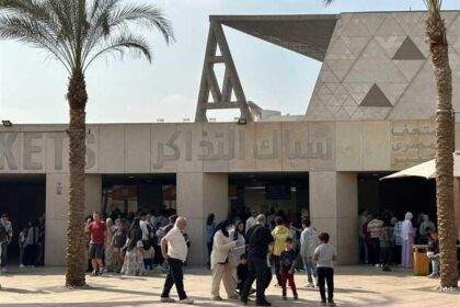 تحقيقات تكشف شبكة للتربح من تذاكر المتحف المصري الكبير