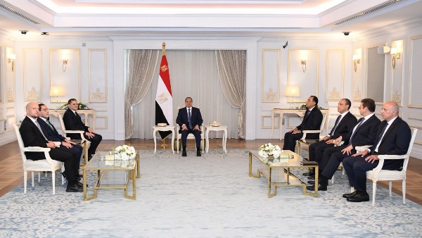 السيسي والدبيبة يبحثان تعزيز العلاقات ويدعوان لحل النزاعات الإقليمية بالحوار 1 السيسي والدبيبة يبحثان تعزيز العلاقات ويدعوان لحل النزاعات الإقليمية بالحوار