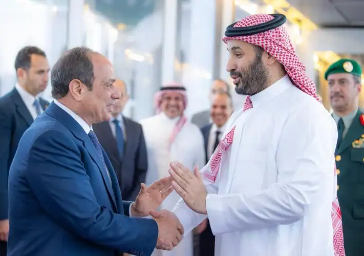 السيسي يزور البحرين ويؤكد أن أمن الخليج جزء من الأمن القومي المصري