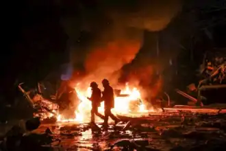 مقتل 15 شخصًا في قصف روسي على كييف ومحيطها