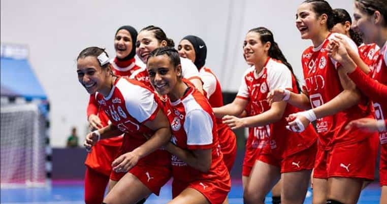ناشئات مصر يواصلن التألق ويبلغن نصف نهائي مونديال اليد