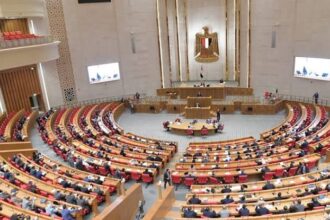 الحكومة تراهن على توسيع القاعدة الصناعية وتحويل المجمعات إلى مشروعات منتجة