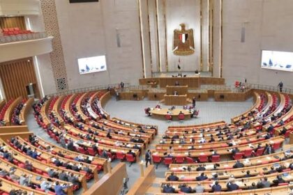 الحكومة تراهن على توسيع القاعدة الصناعية وتحويل المجمعات إلى مشروعات منتجة
