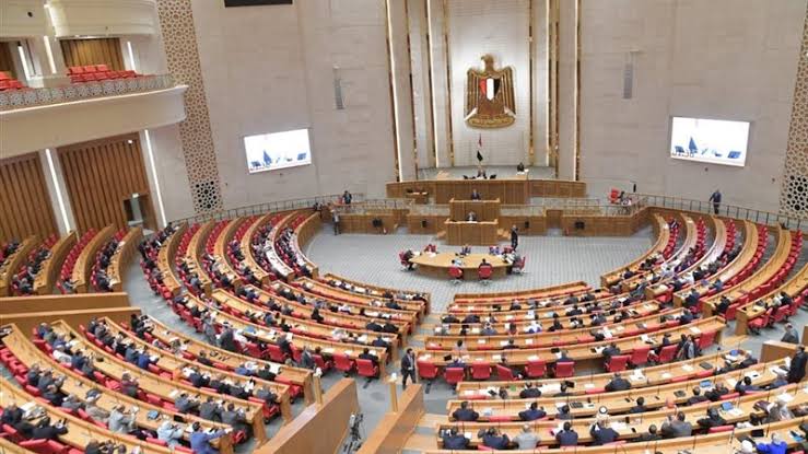 الحكومة تراهن على توسيع القاعدة الصناعية وتحويل المجمعات إلى مشروعات منتجة 1 الحكومة تراهن على توسيع القاعدة الصناعية وتحويل المجمعات إلى مشروعات منتجة