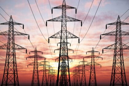 نمو متوقع بـ6.6%.. قفزة في قطاع التشييد بفضل مشروعات البنية التحتية والطاقة