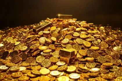 الذهب يصعد مع ترقب محضر الفيدرالي الأمريكي