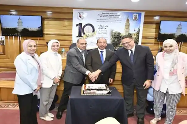 قصر العيني يحتفل بمرور 10 سنوات على وحدة السكتة الدماغية