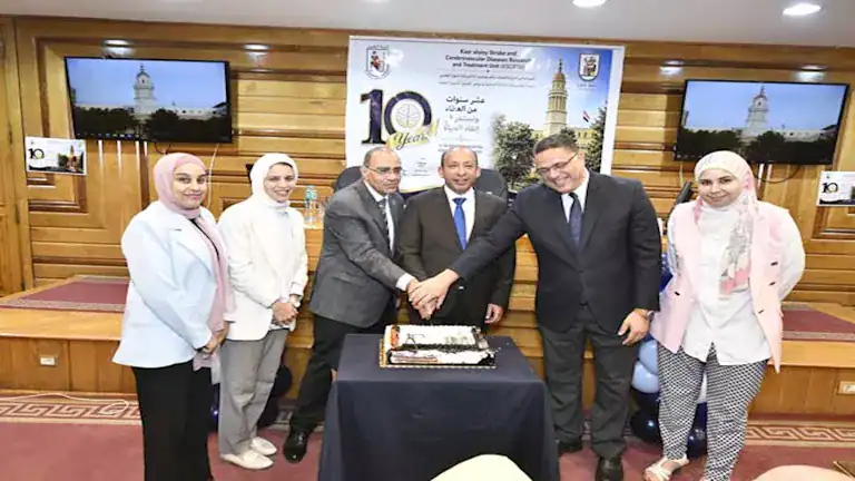 قصر العيني يحتفل بمرور 10 سنوات على وحدة السكتة الدماغية