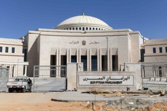 الحكومة تعتمد 9 قرارات جديدة في اجتماعها الأسبوعي.. أبرزها الطاقة الشمسية والجلود