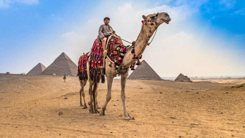 السياحة في مصر: قطاع حيوي يوفر 2.9 مليون فرصة عمل