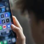 أمريكا اللاتينية تتصدى لمخاطر السوشيال ميديا بحزمة قوانين جديدة لحماية الأطفال