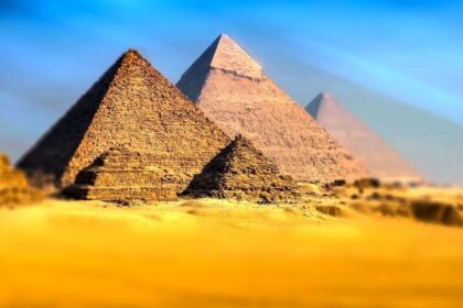 السياحة المصرية تحقق طفرة غير مسبوقة بـ19 مليون زائر في 2025