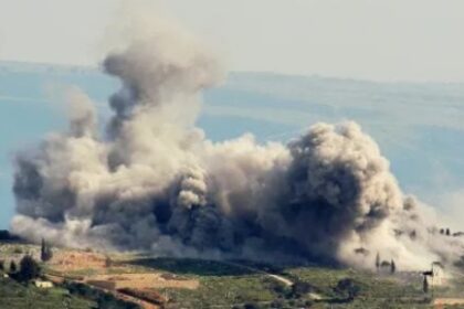 الاحتلال يفجر مدرسة في بلدة المنصوري اللبنانية وينسحب من مرتفعات علي الطاهر
