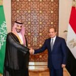 ولي العهد السعودي يوجه برقية شكر للرئيس السيسي بعد مغادرته القاهرة