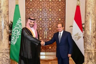 ولي العهد السعودي يوجه برقية شكر للرئيس السيسي بعد مغادرته القاهرة