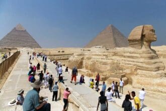 السياحة تقود نمو الاقتصاد المصري: إيرادات متوقعة تصل إلى 38 مليار دولار بحلول 2030