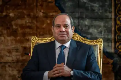 السيسي يقرر تعيين وترقية دبلوماسيين بقرار جمهوري جديد