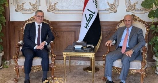 سفير العراق بالقاهرة يبحث مع نظيره الروسي تعزيز العلاقات بين بغداد وموسكو