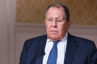 وزير الخارجية يبحث مع لافروف تعزيز الشراكة الاستراتيجية على هامش الجمعية العامة للأمم المتحدة