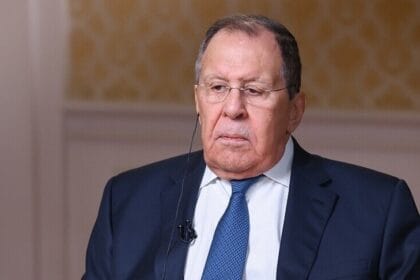 وزير الخارجية يبحث مع لافروف تعزيز الشراكة الاستراتيجية على هامش الجمعية العامة للأمم المتحدة