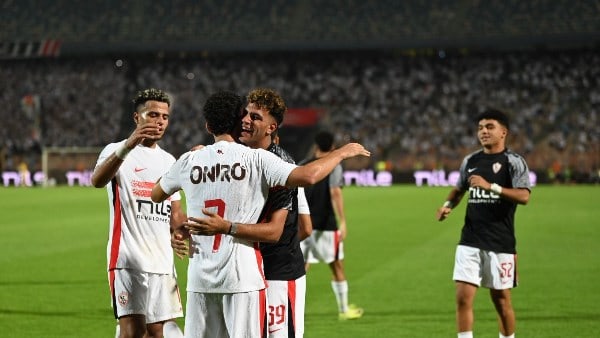 الزمالك ينفي رحيل فتوح ويؤكد صعوبة رفع القيد في يناير 1 الزمالك ينفي رحيل فتوح ويؤكد صعوبة رفع القيد في يناير
