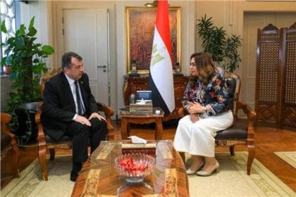 سفير أرمينيا يبحث مع منال عوض مشاركة مصر في COP17 بيريفان