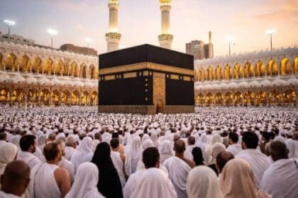 الإفتاء: لا تصح عمرة واحدة عن شخصين ويمكن إهداء ثوابها