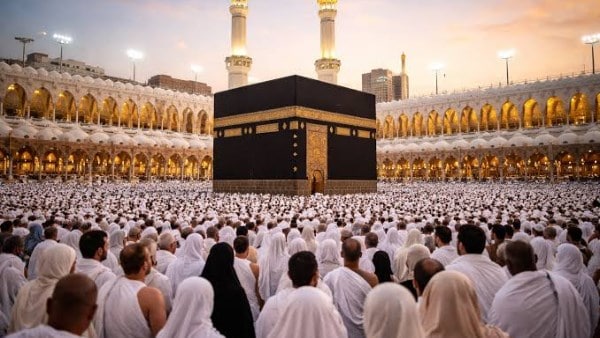 الإفتاء: لا تصح عمرة واحدة عن شخصين ويمكن إهداء ثوابها
