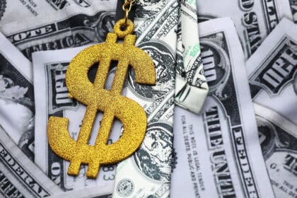 الدولار 52.33 جنيه للشراء.. أسعار العملات مقابل الجنيه السبت 10 أكتوبر
